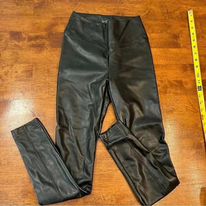 White House Black Market Runway Legging faux leather size 00P